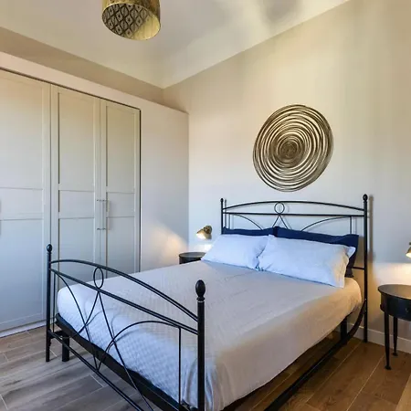 Maison Carol, Moderna E Luminosa In Centro E Vicino Al Mare * מרינה די קמפו
